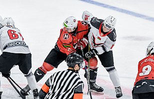 «Прогресс» уступил пинским «Ястребам» в третьей контрольной встрече