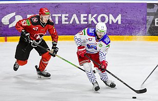  Уступаем в третьем матче четвертьфинала 