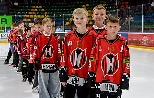 Вчера, 1 сентября, на льду гродненского Ледового дворца спорта торжественно отпраздновали начало нового хоккейного сезона в СДЮШОР «Неман»